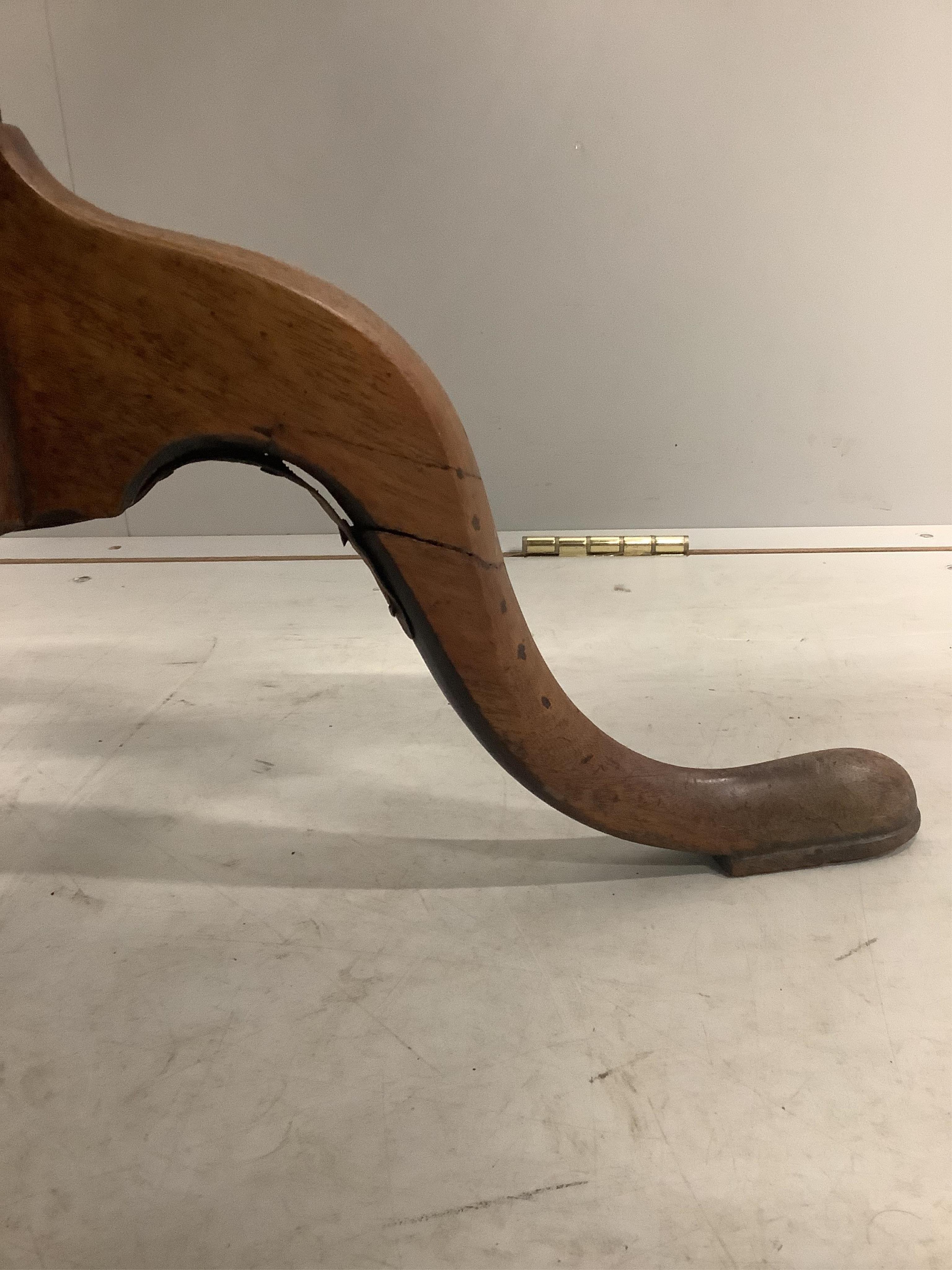 A George III circular mahogany tilt top tripod tea table, diameter 69cm, height 72cm. Condition - fair